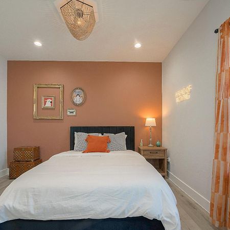 Modern Home Near Downtown With Fast Wifi, Bbq, Games & Ev Equipped! 휴스턴 외부 사진