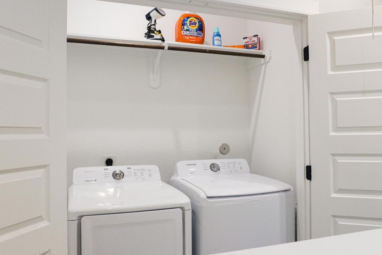 Modern Home Near Downtown With Fast Wifi, Bbq, Games & Ev Equipped! 휴스턴 외부 사진