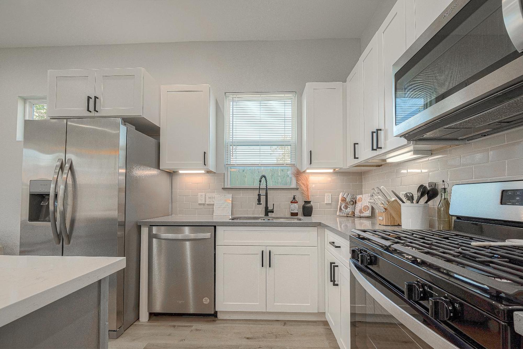 Modern Home Near Downtown With Fast Wifi, Bbq, Games & Ev Equipped! 휴스턴 외부 사진