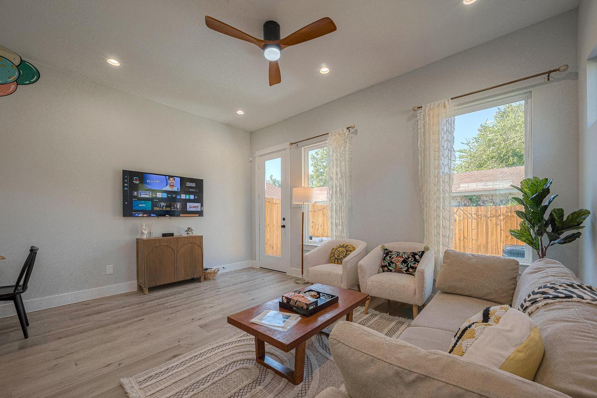 Modern Home Near Downtown With Fast Wifi, Bbq, Games & Ev Equipped! 휴스턴 외부 사진