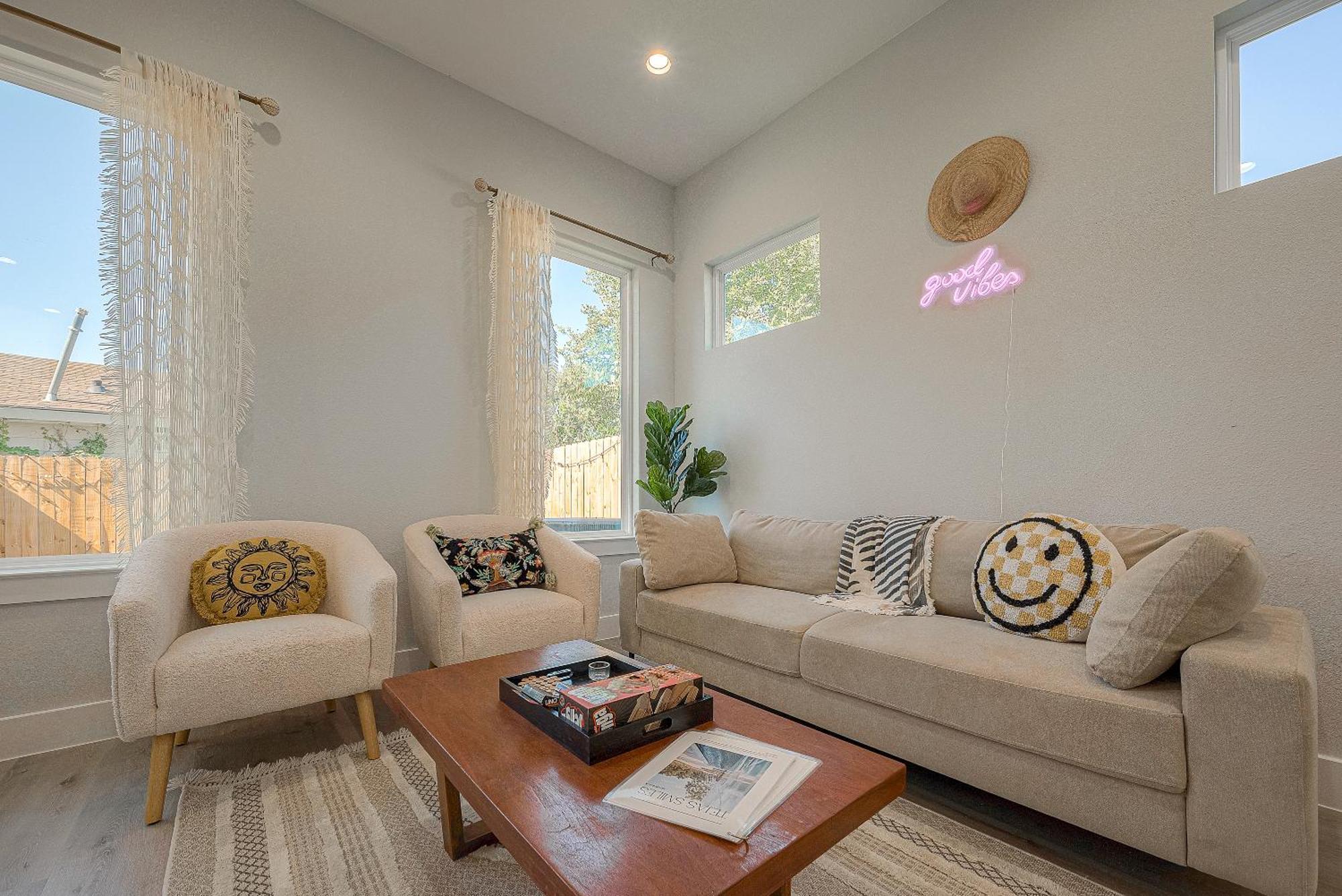 Modern Home Near Downtown With Fast Wifi, Bbq, Games & Ev Equipped! 휴스턴 외부 사진